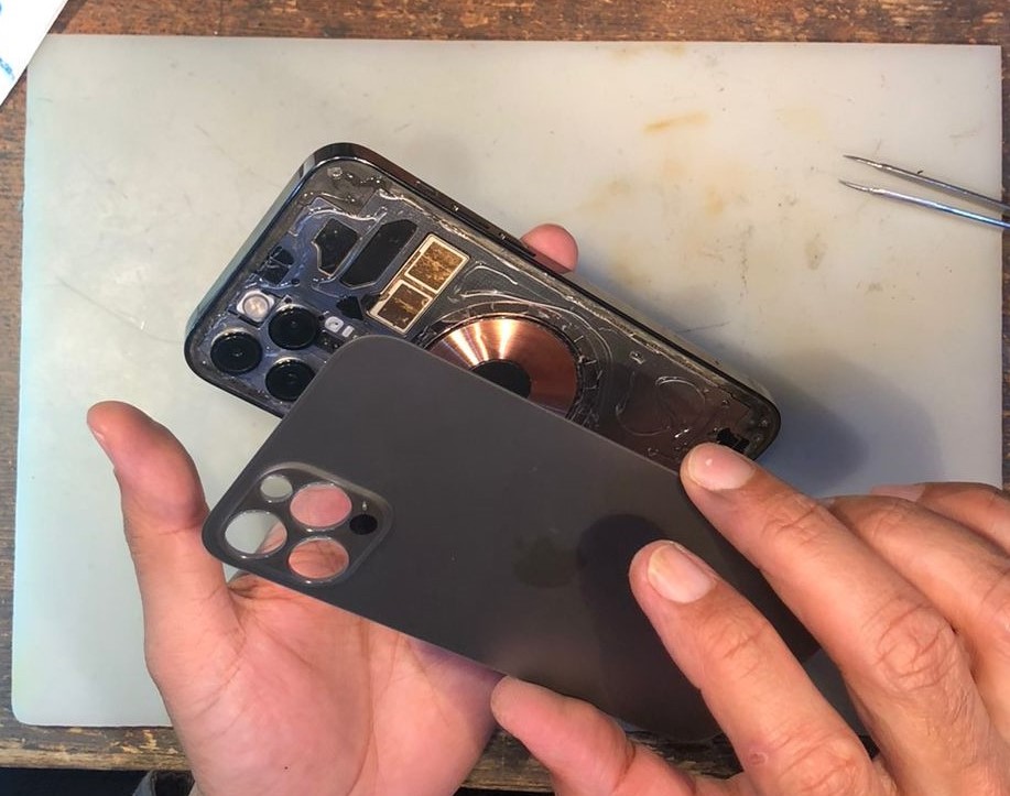 Fixing iPhone 13 Pro Back