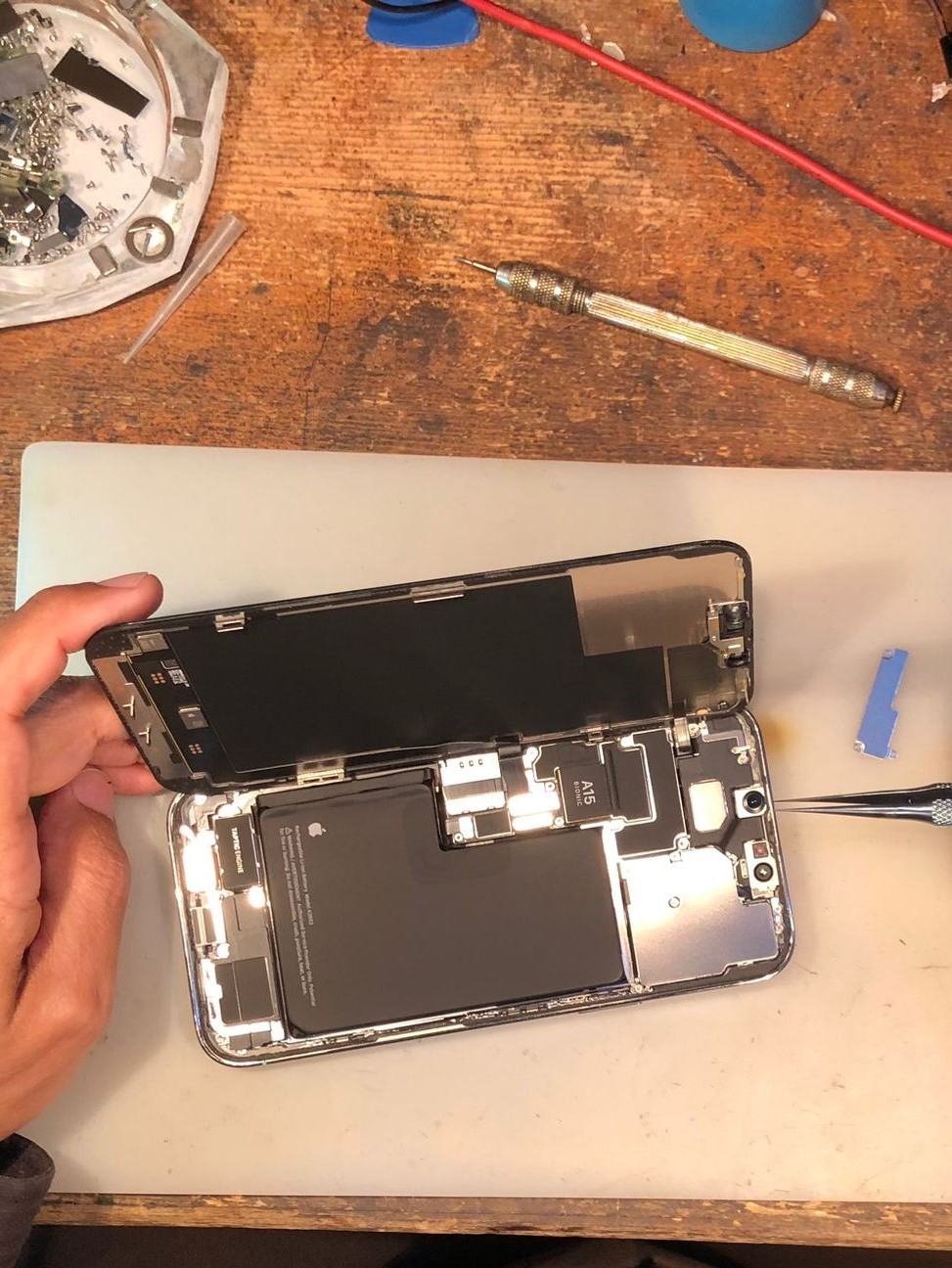 Repairing iPhone 13 Pro